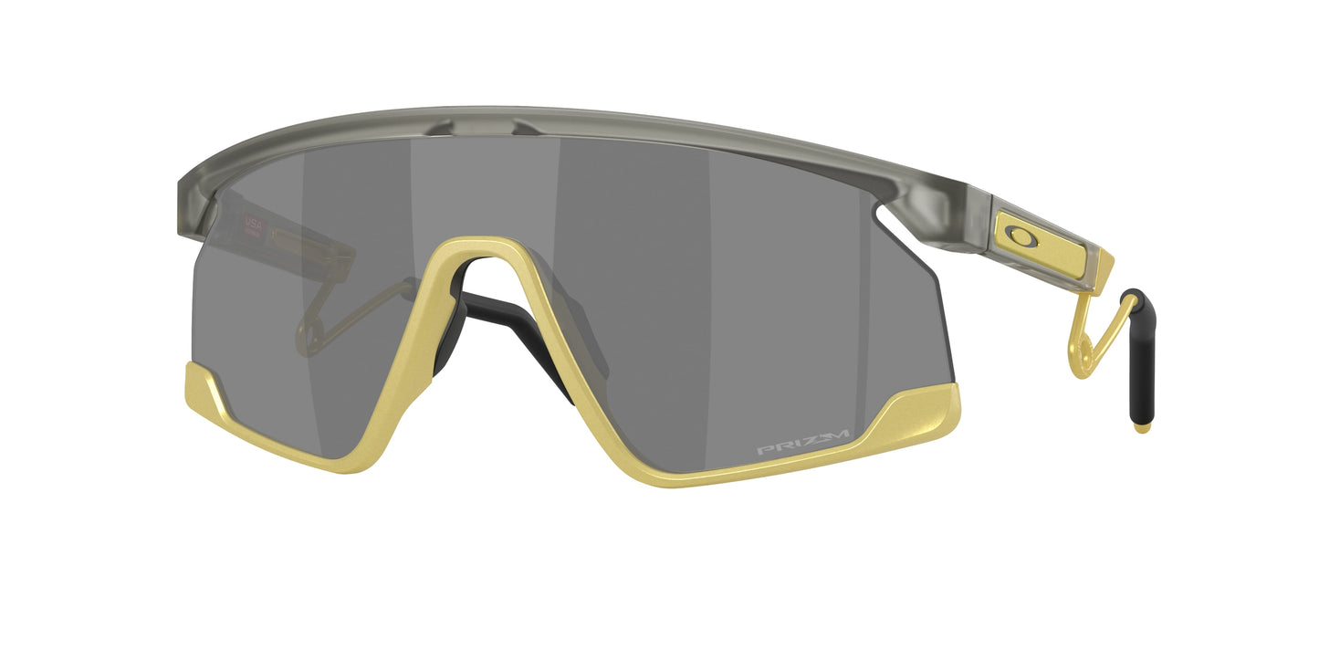 Oakley BXTR METAL OO9237 Shield Sunglasses 923714-Matte Grey Ink/Vintage Gold 39-133-139 - Color Map Grey