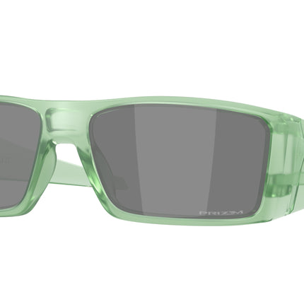 Oakley HELIOSTAT OO9231 Rectangle Sunglasses  923122-Matte Transparent Jade 61-129-16 - Color Map Green