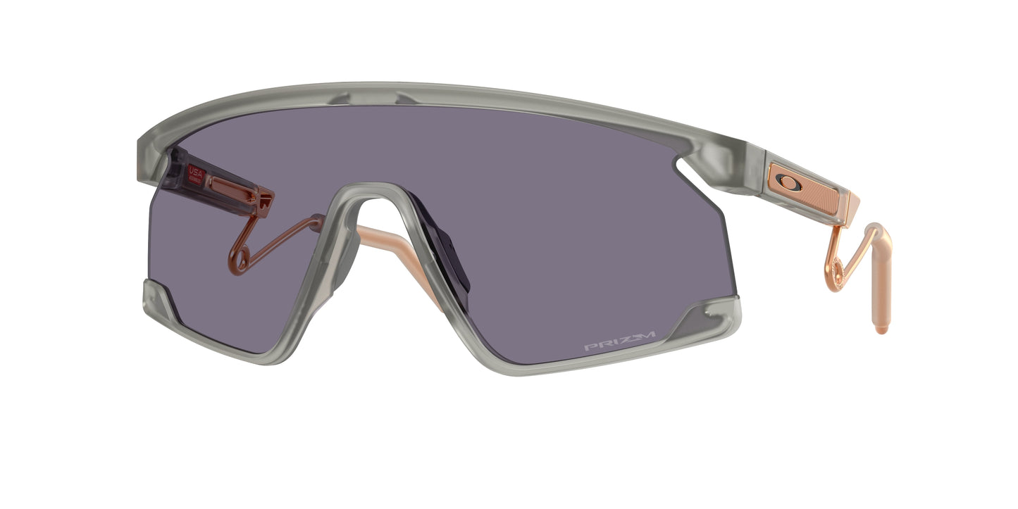 Oakley BXTR METAL OO9237 Shield Sunglasses  923713-Transparent Grey Ink 39-133-139 - Color Map Grey